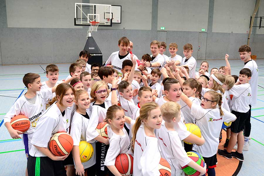 der Sport Verein QTSV Basketball bietet Training und Sport in den Mannschaften für Kinder und Jugendliche, Jungs und Mädchen